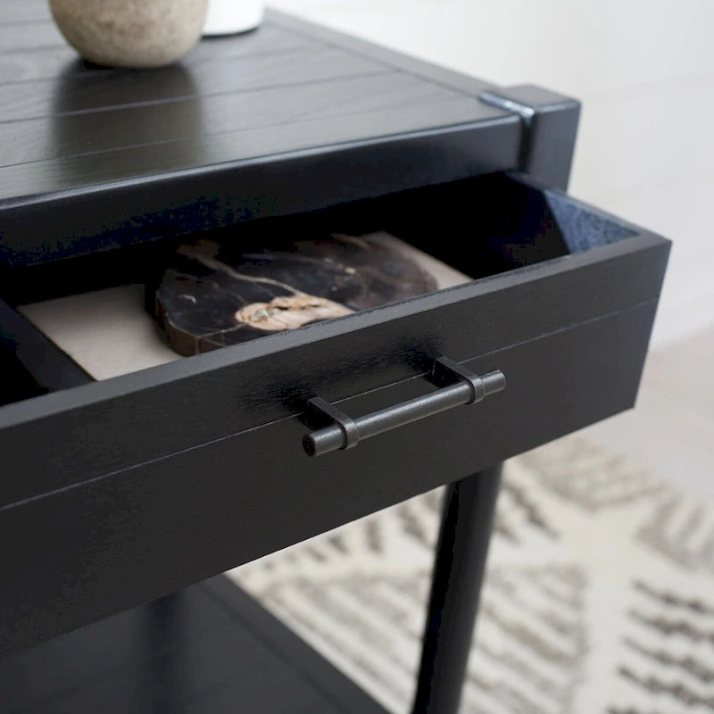 Tavolino d'appoggio con 1 cassetto, ripiano geometrico e gambe tornite - 19L x 16P x 26A