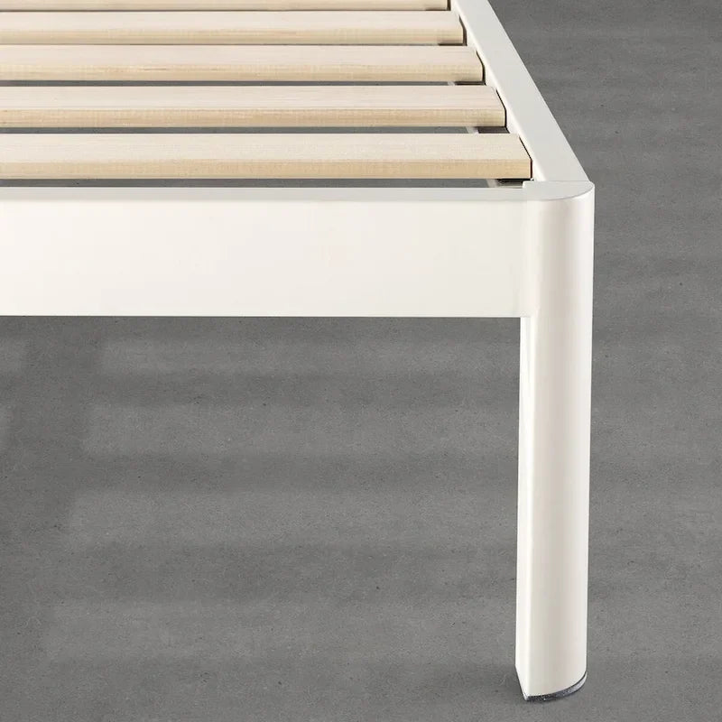 Letto con piattaforma in metallo imbottito con testiera in schiuma