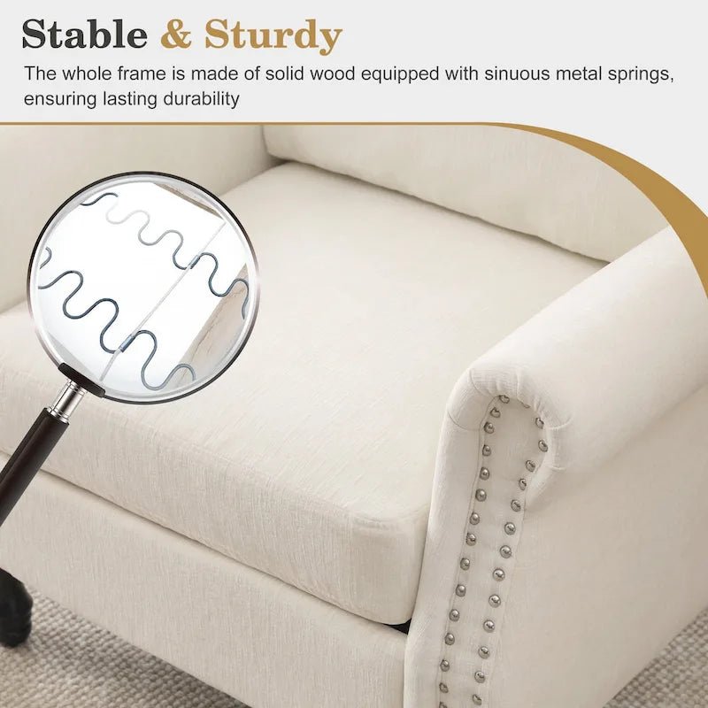 Poltrona accent imbottita con finitura borchiata e gambe in legno - Set da 2